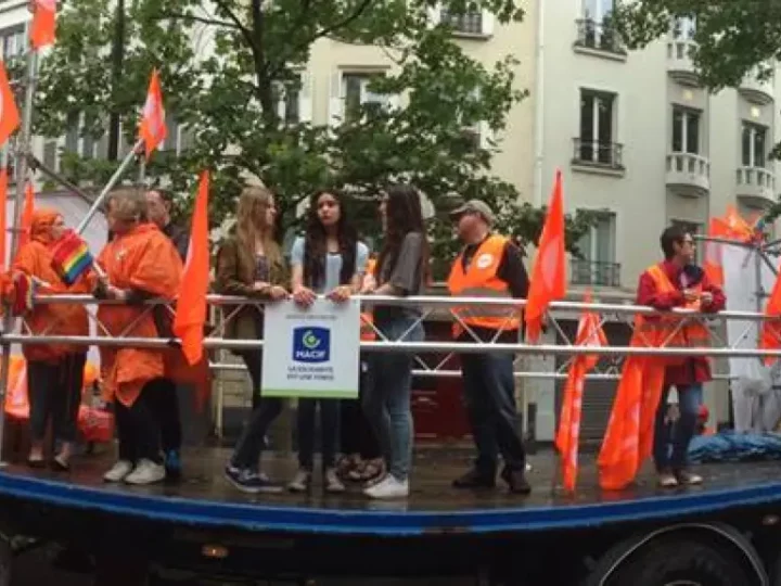 POUR UNE POLITIQUE EDI* PLUS AMBITIEUSE